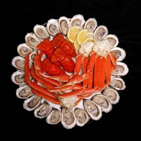 Deluxe Oyster, Crab & Lobster Platter